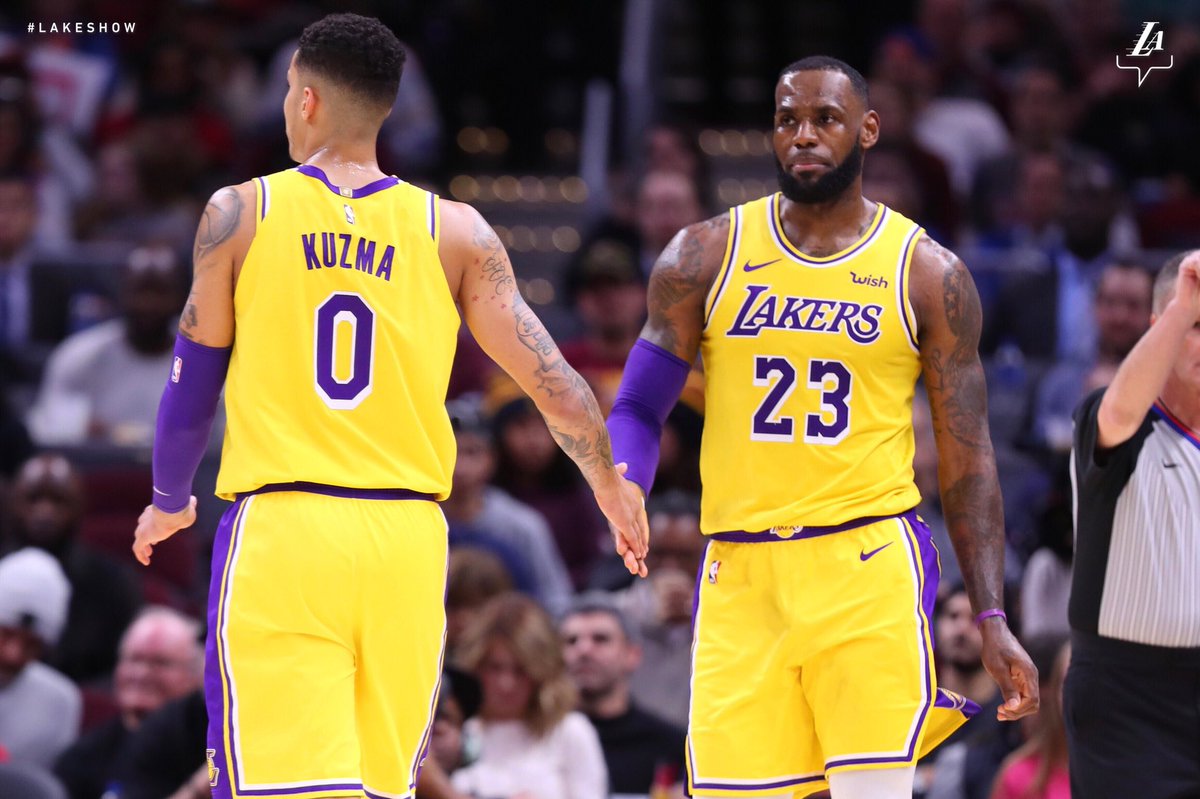 正如莱昂纳 正如莱昂纳