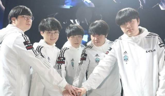 战术变化 战术变化